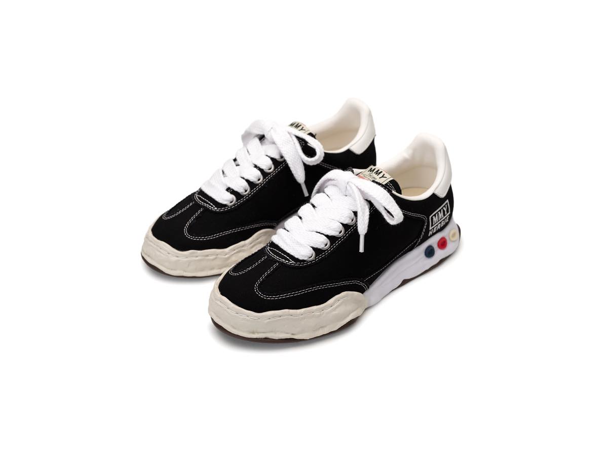 A09FW704-BLK