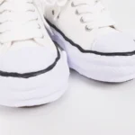 A11FW702-WHT