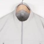 F001